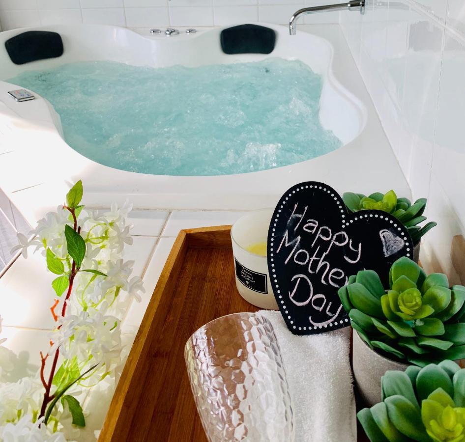 Couple'S Luxury Resort Spa Retreat 卡尔斯 外观 照片